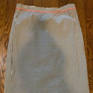 J crew seersucker skirt with cute pink pipe around waist.